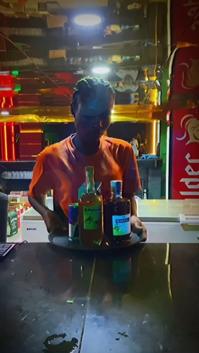 It’s the weekend!💃

We have everything needed to make your weekend an eventful one🥂

This weekend is about to be a blast🔥🍻

#explorepage #hotelsinosogbo #osogbohotels #hospitality #osogboapartment #viralreelsvideo❤️ #viralvideos